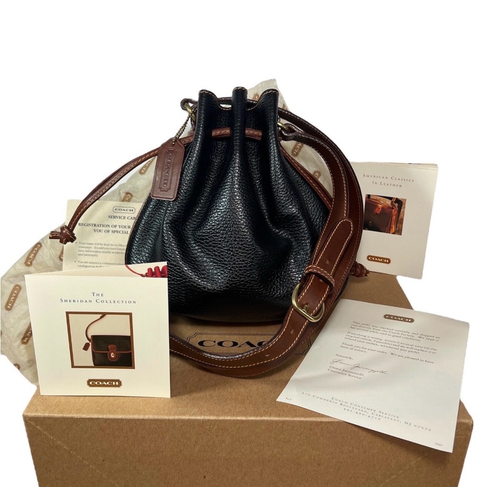 VINTAGE COACH MARIETTA DRAWSTRING BAG in BLACK W/ TAN TRIM